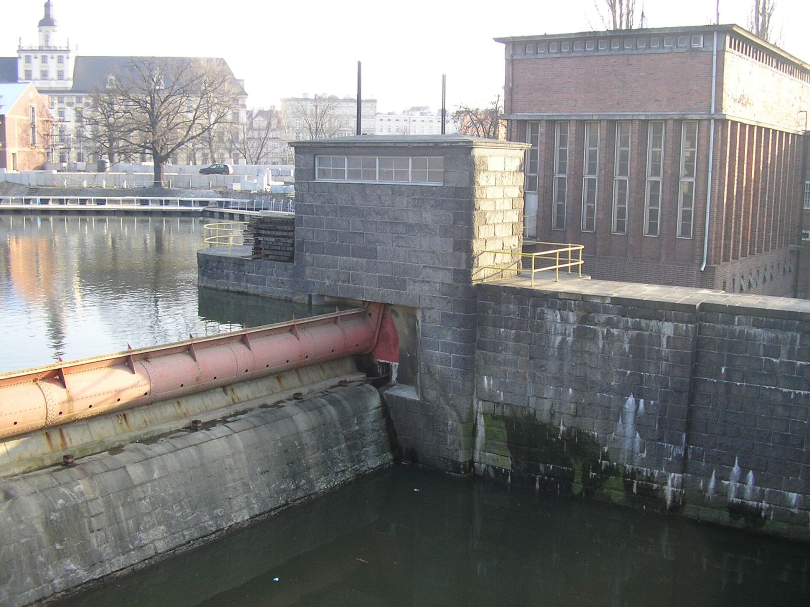 Umocnione nabrzeża, Wrocław