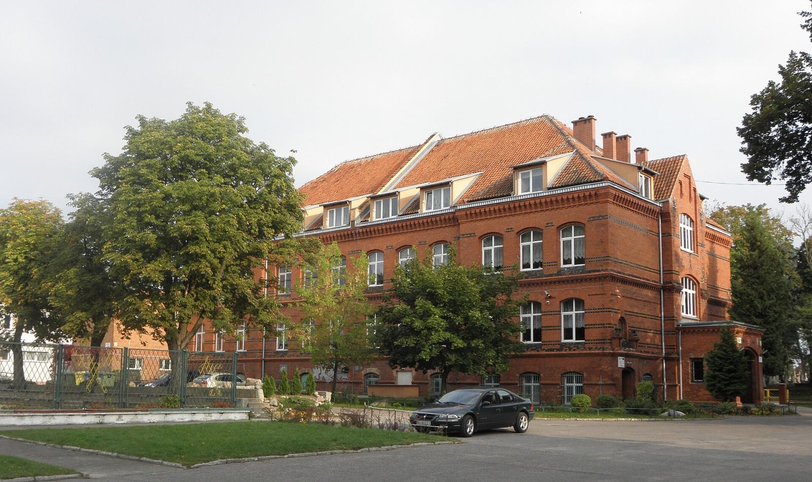 Szkoła podstawowa, Biskupiec