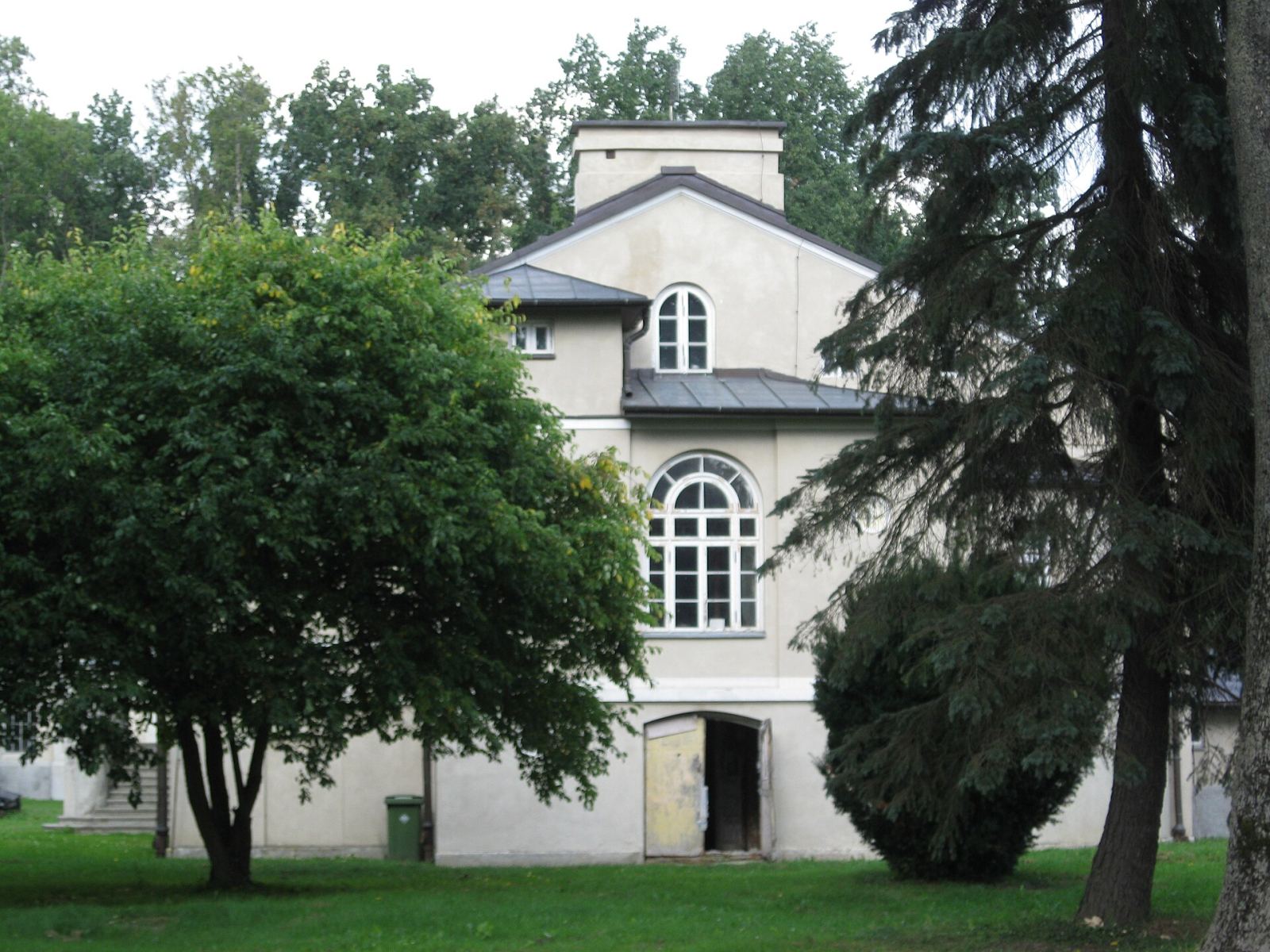 Oficyna, Jabłoń