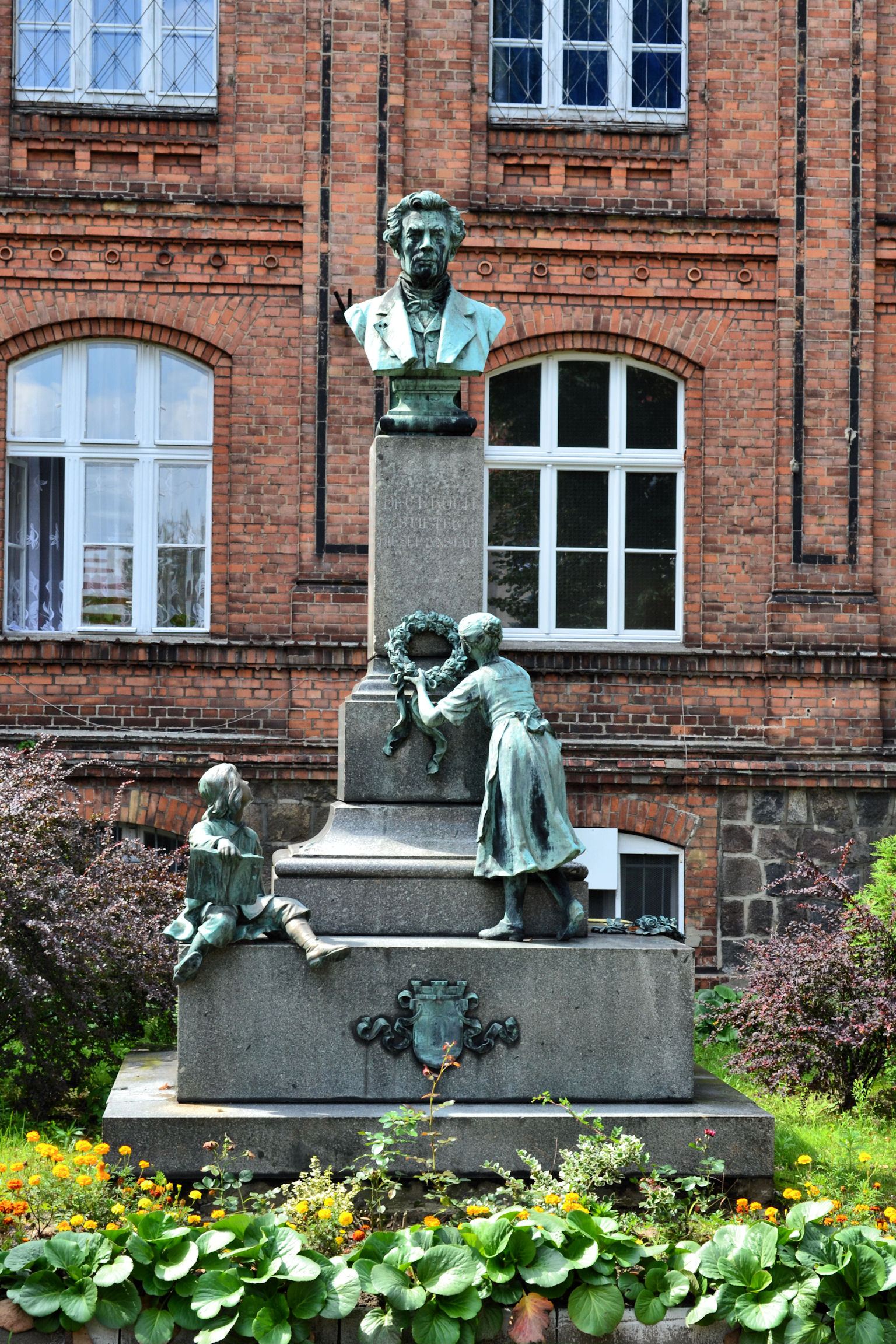 Pomnik fundatora, Moryń