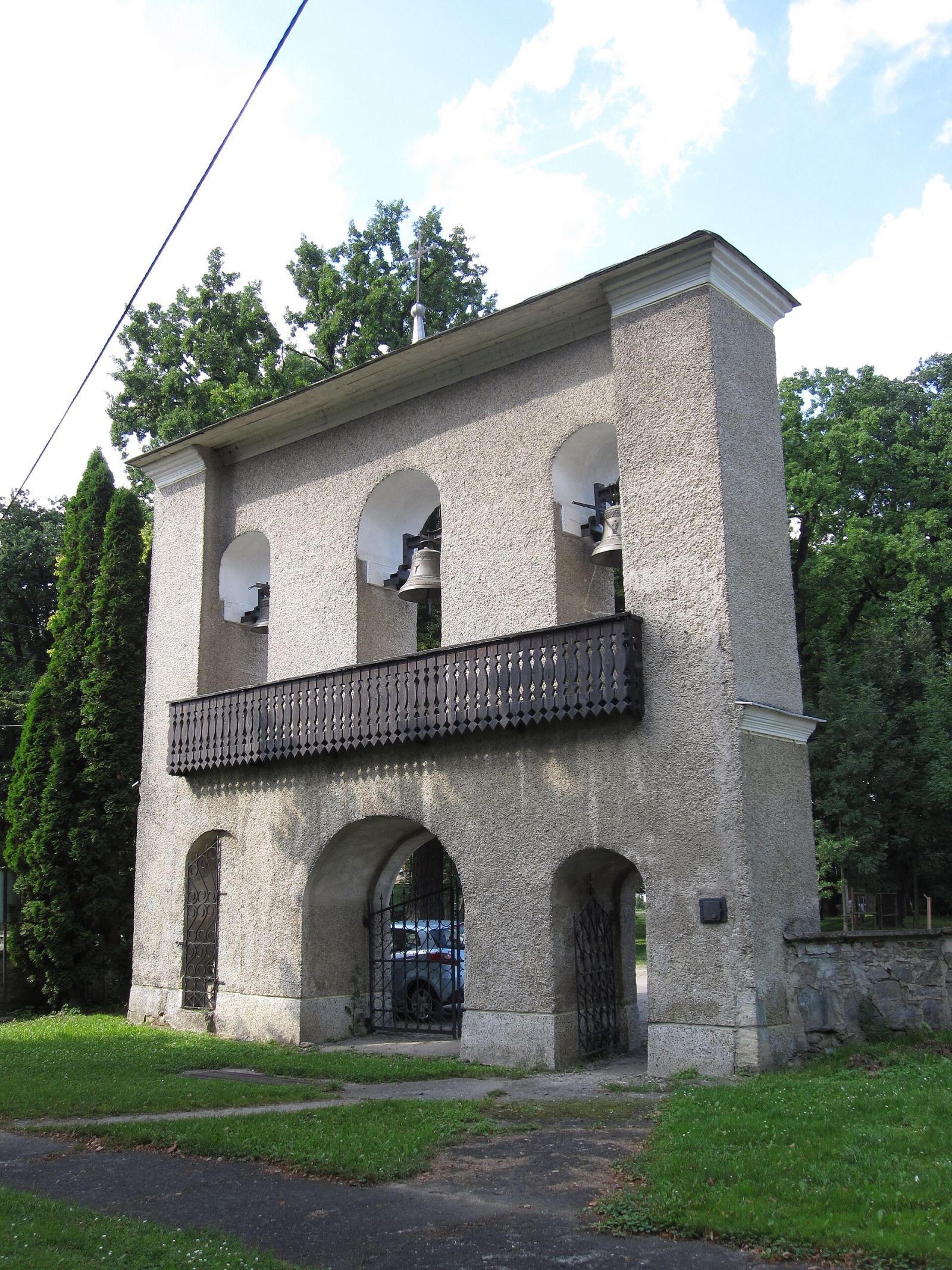 Dzwonnica bramna, Besko