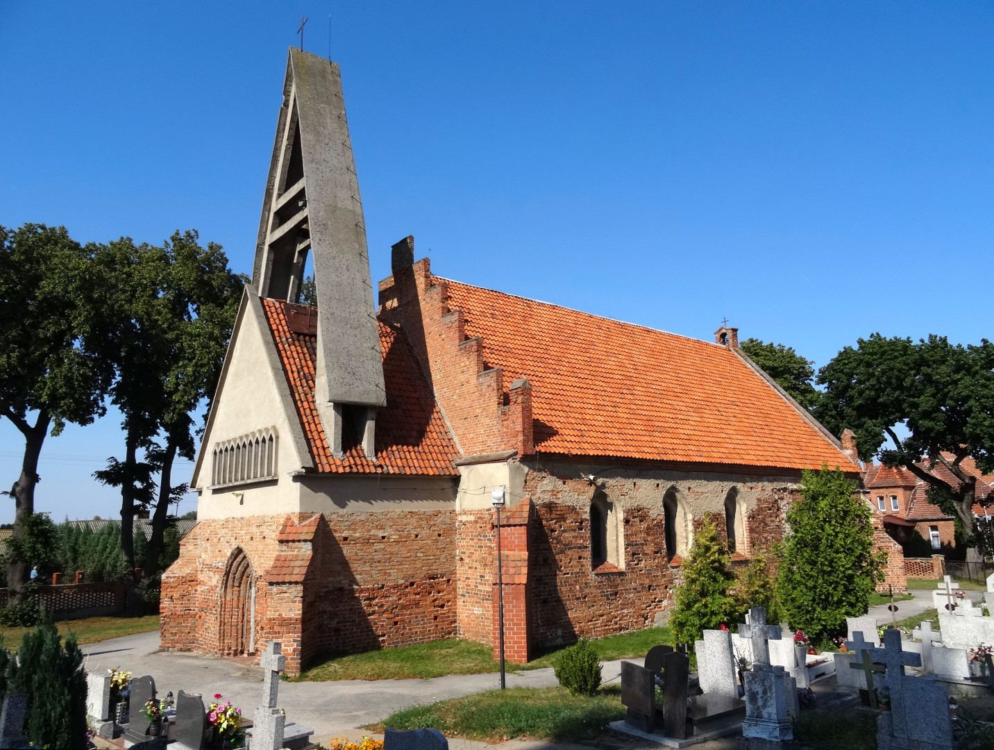 Kościół rzymskokatolicki parafialny pw. Narodzenia Najświętszej Marii Panny, Czarże