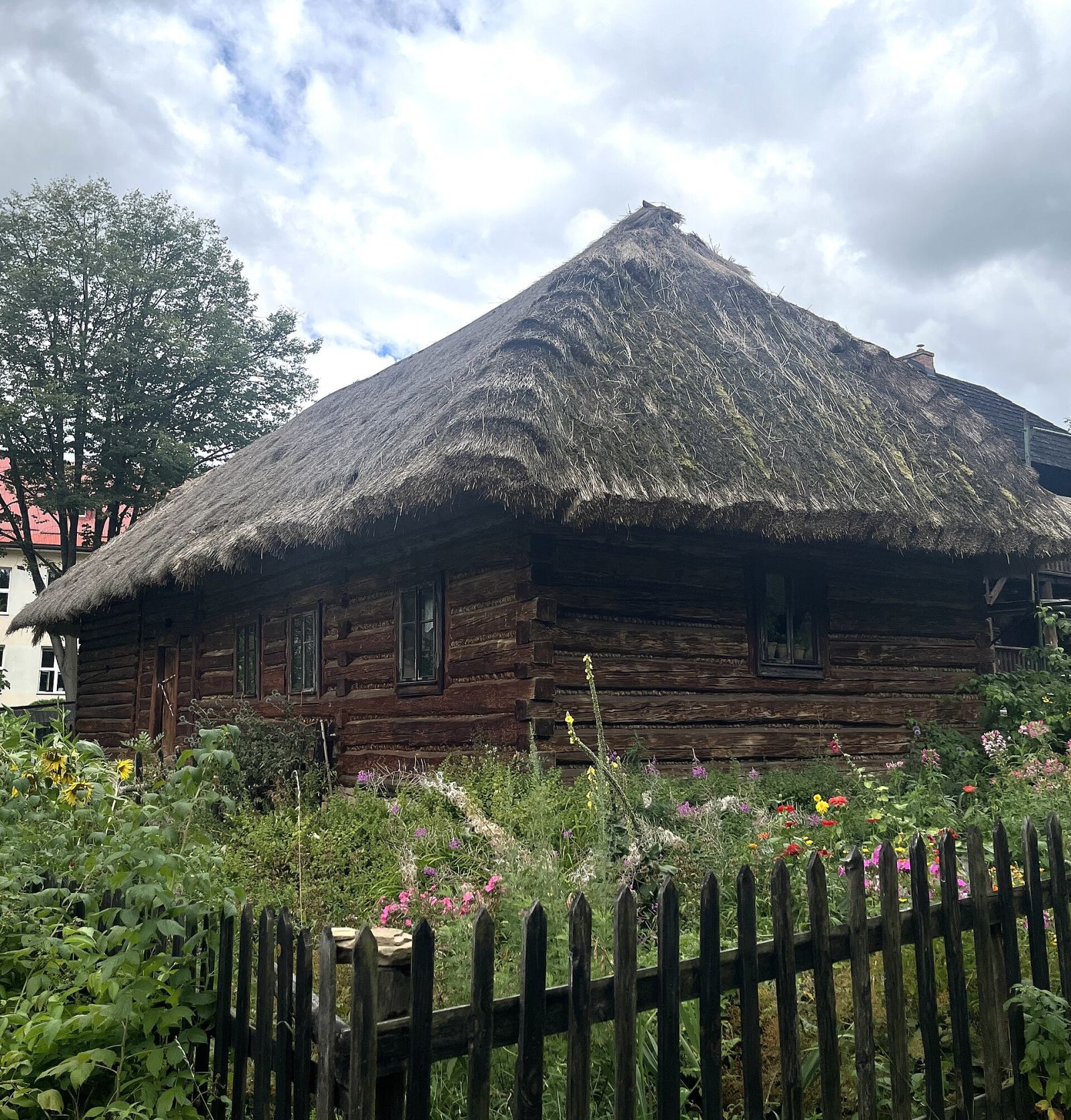 Chałupa z Moszczenicy, Szymbark