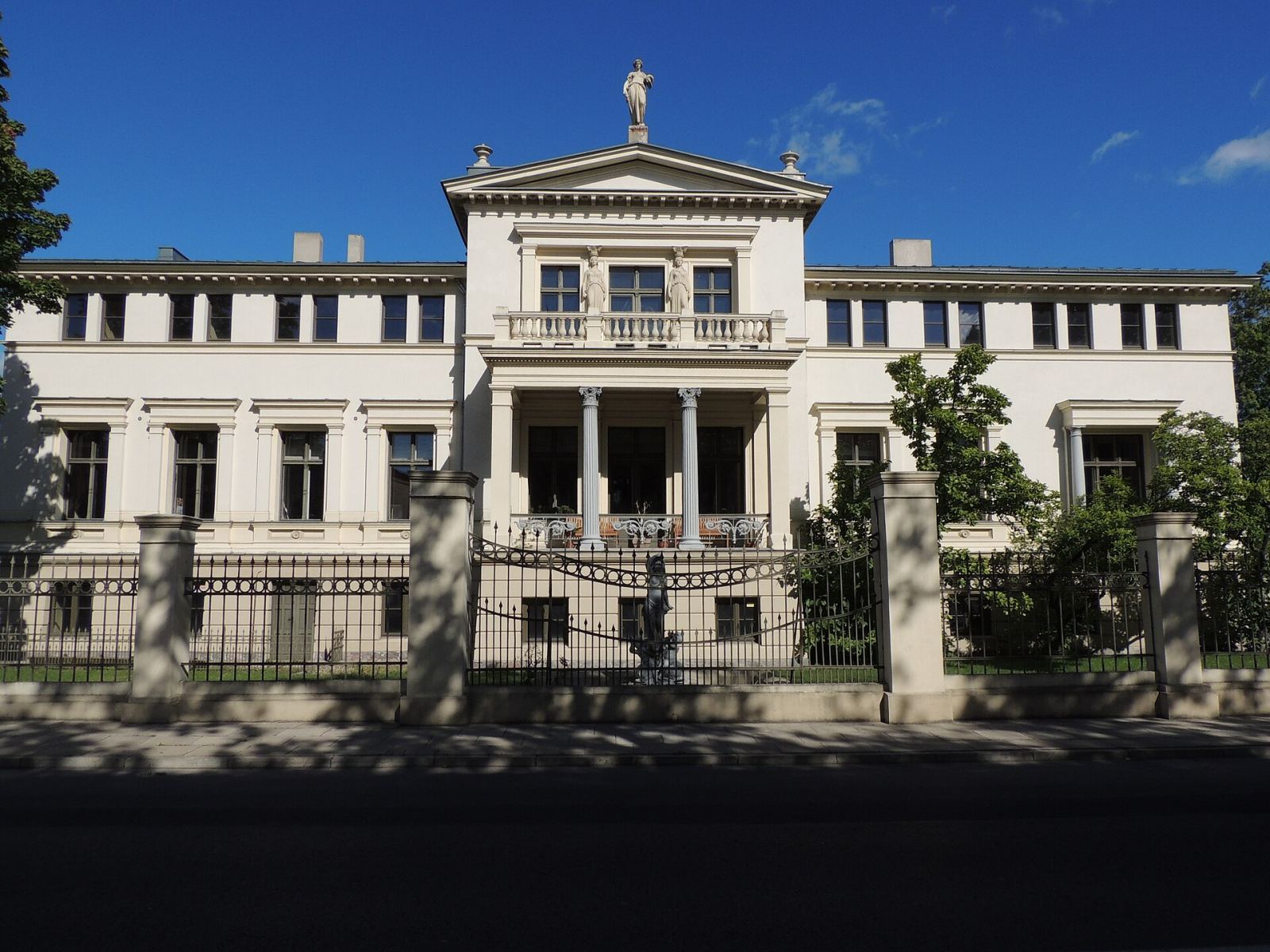 Pałac Schlosserów, Ozorków