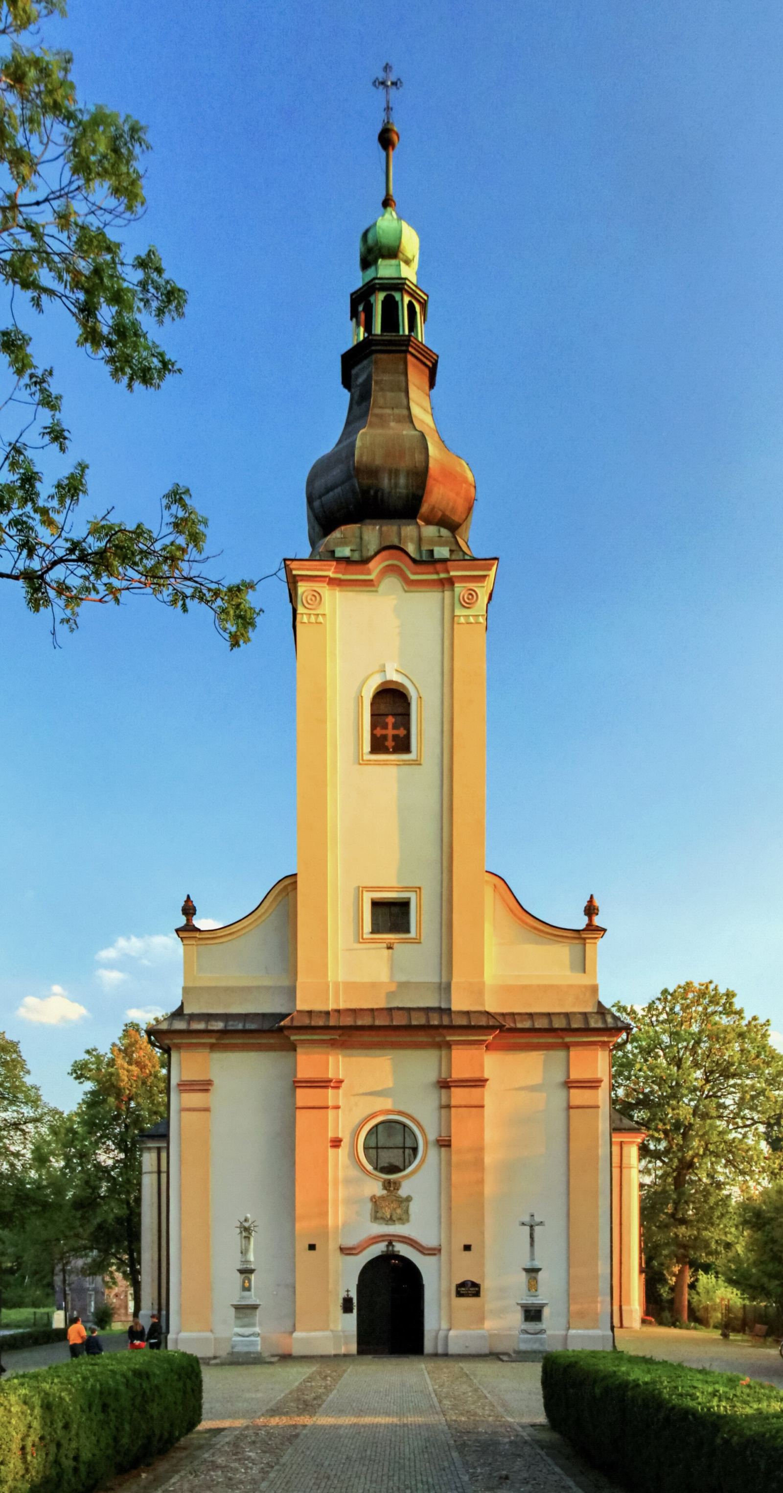 Kościół parafialny pw. św. Barbary, Strumień