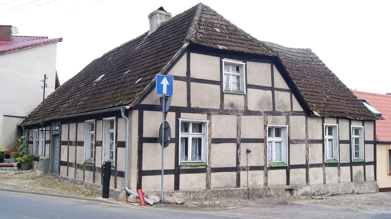 Budynek mieszkalny, Dobra
