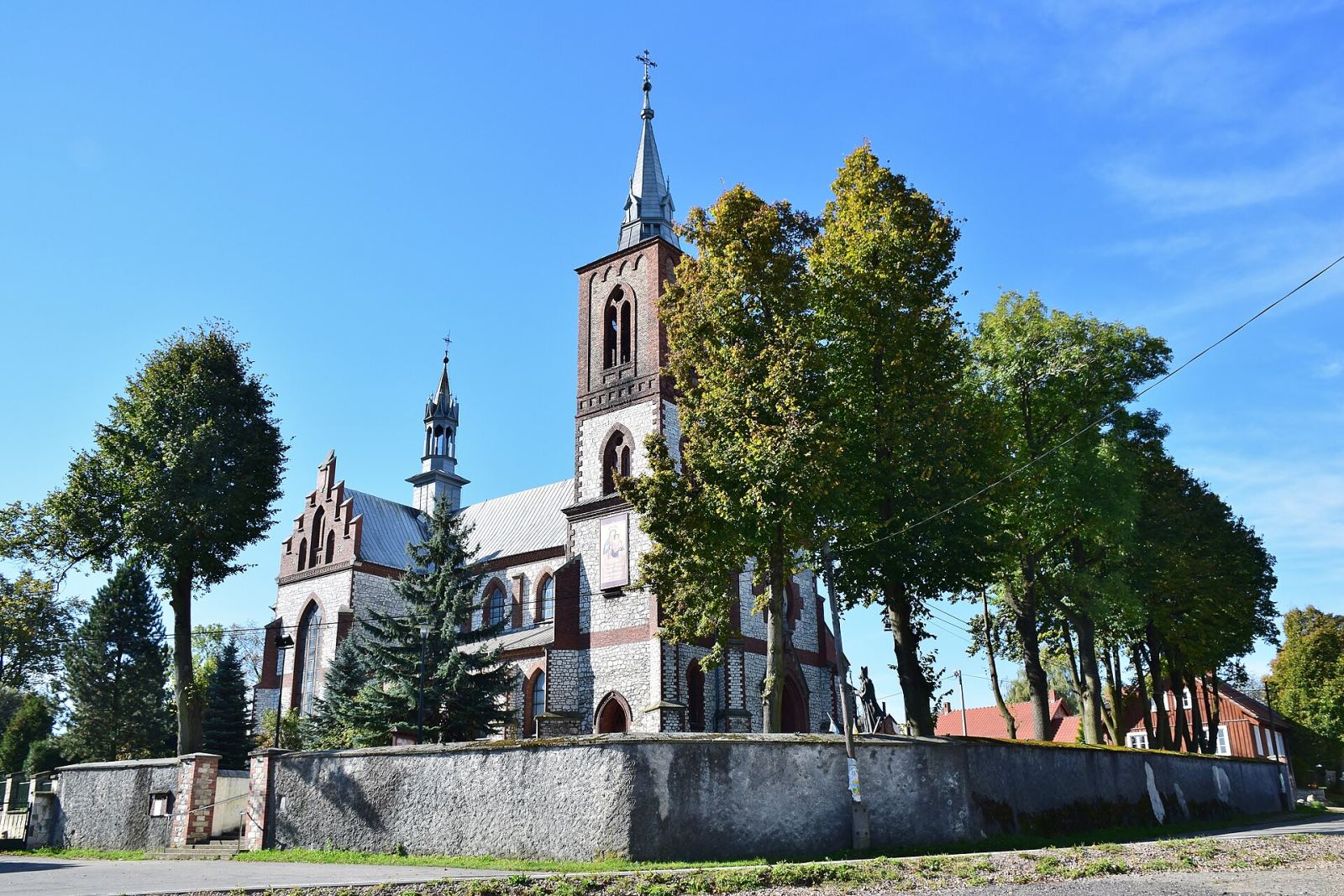 Zespół kościoła parafialnego pw. Matki Boskiej Różańcowej i św. Małgorzaty, Smardzowice
