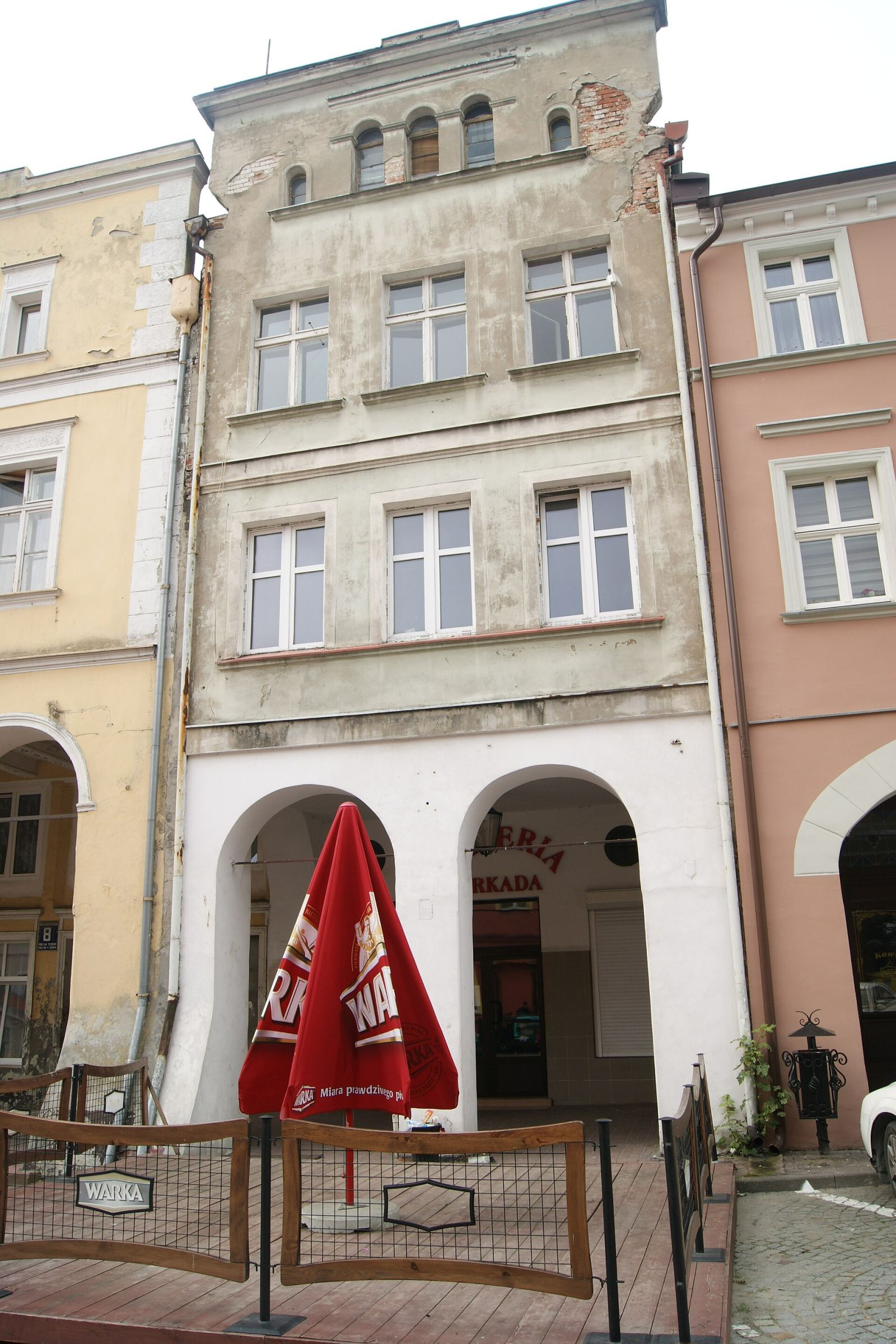Dom, Gniew