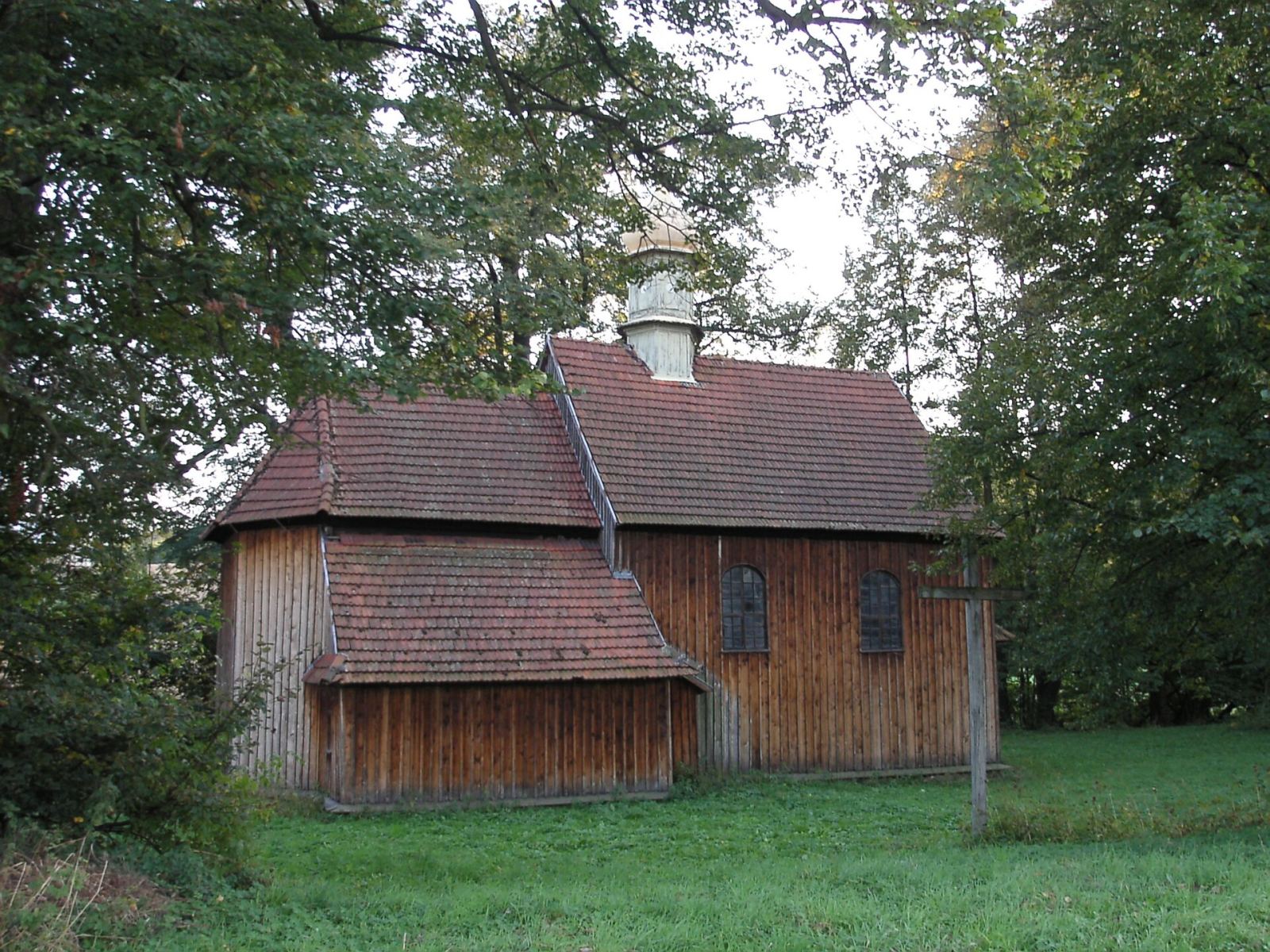 Kościół parafialny pw. Nawiedzenia Najświętszej Marii Panny, Tłuczań