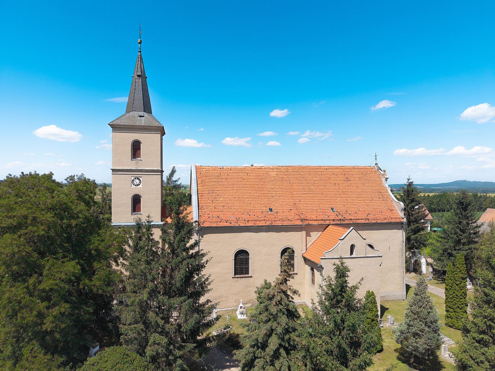 Kościół parafialny pw. św. Jadwigi, Krzelków