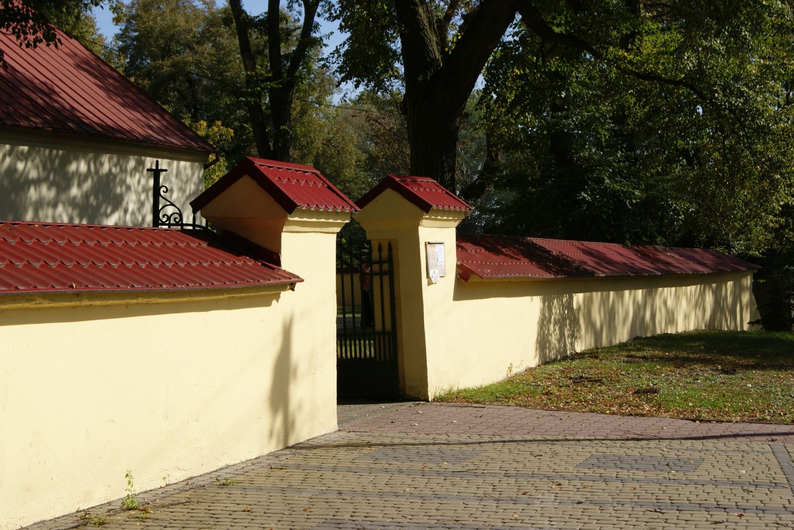 Ogrodzenie z bramkami, Bystrzyca