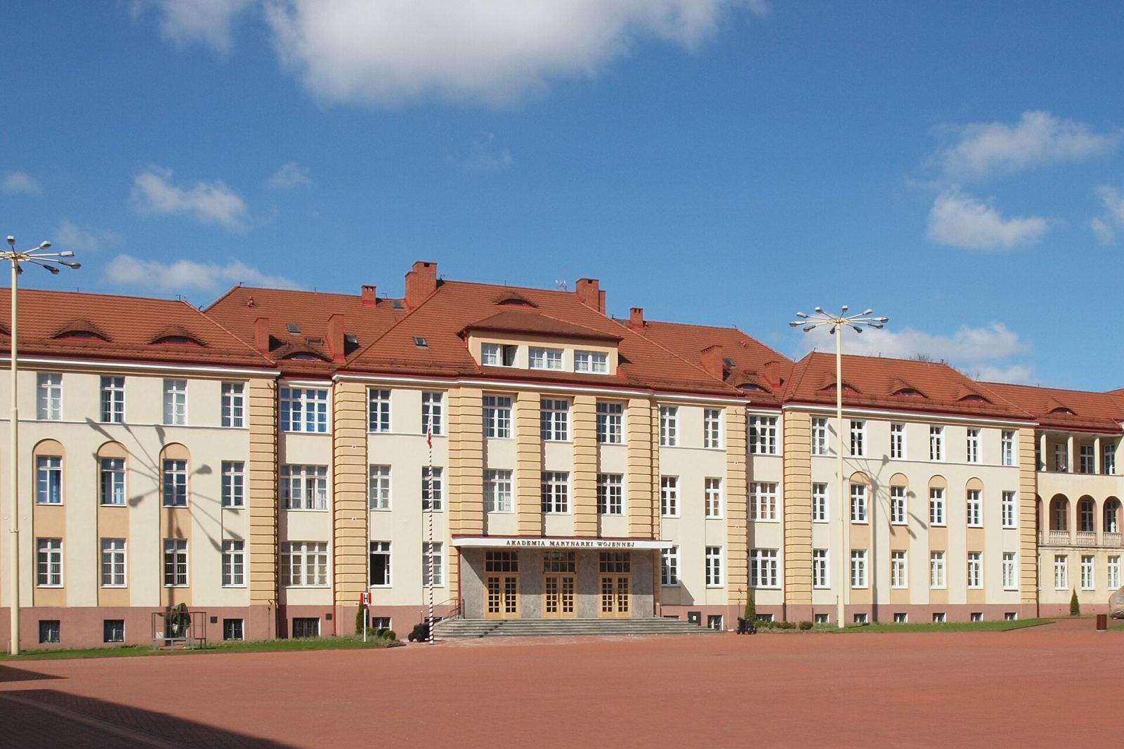Gmach Komendy Centrum Wyszkolenia, Gdynia
