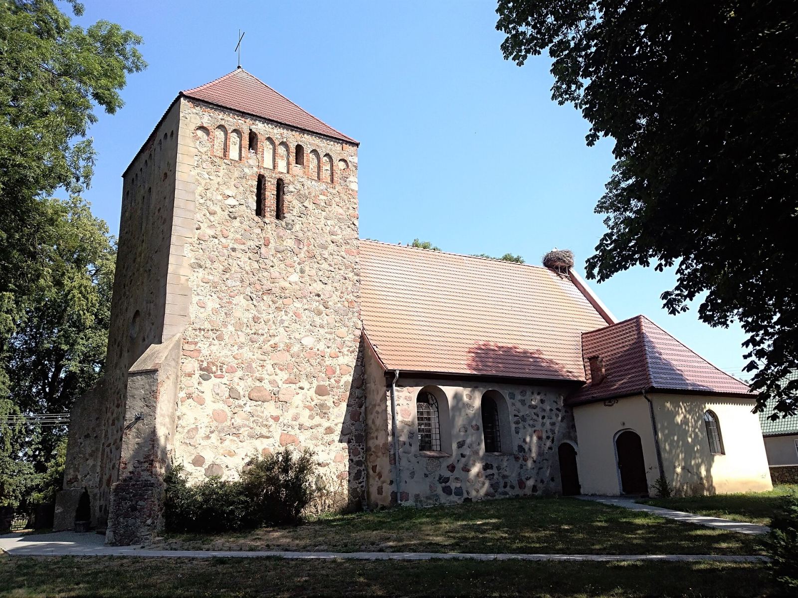 Kościół filialny pw. Niepokalanego Serca Marii, Pomień
