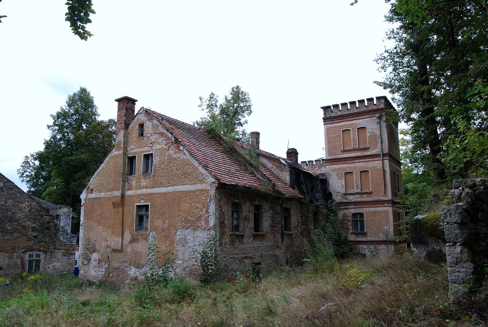 Pałac, Staniszów