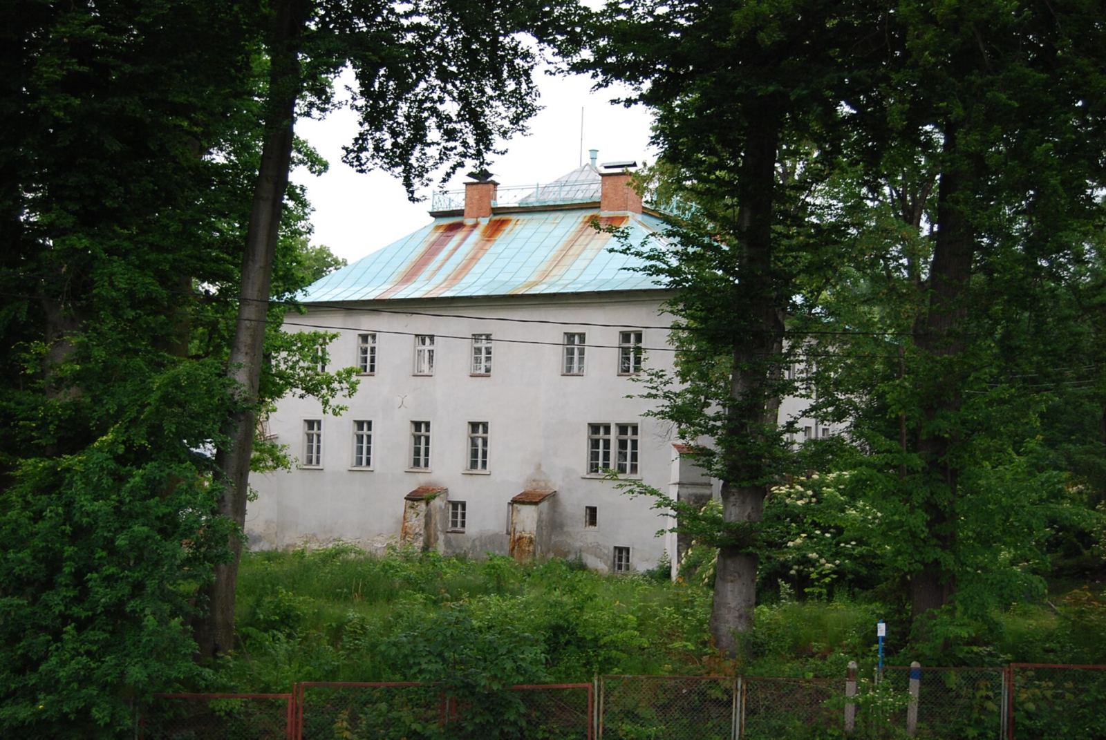 Pałac, Komarno