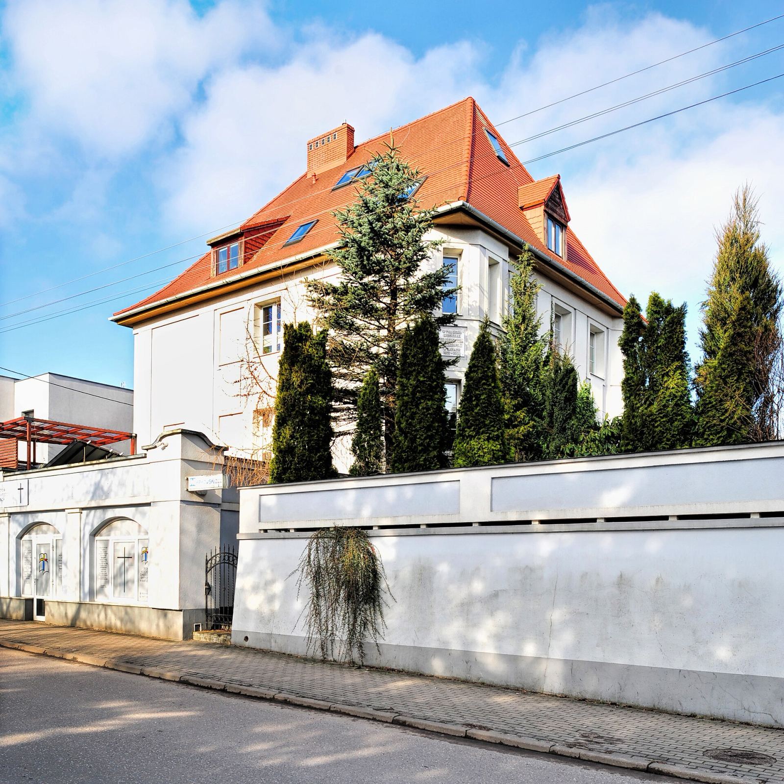 Dom Aleksandra Majkowskiego, Kartuzy