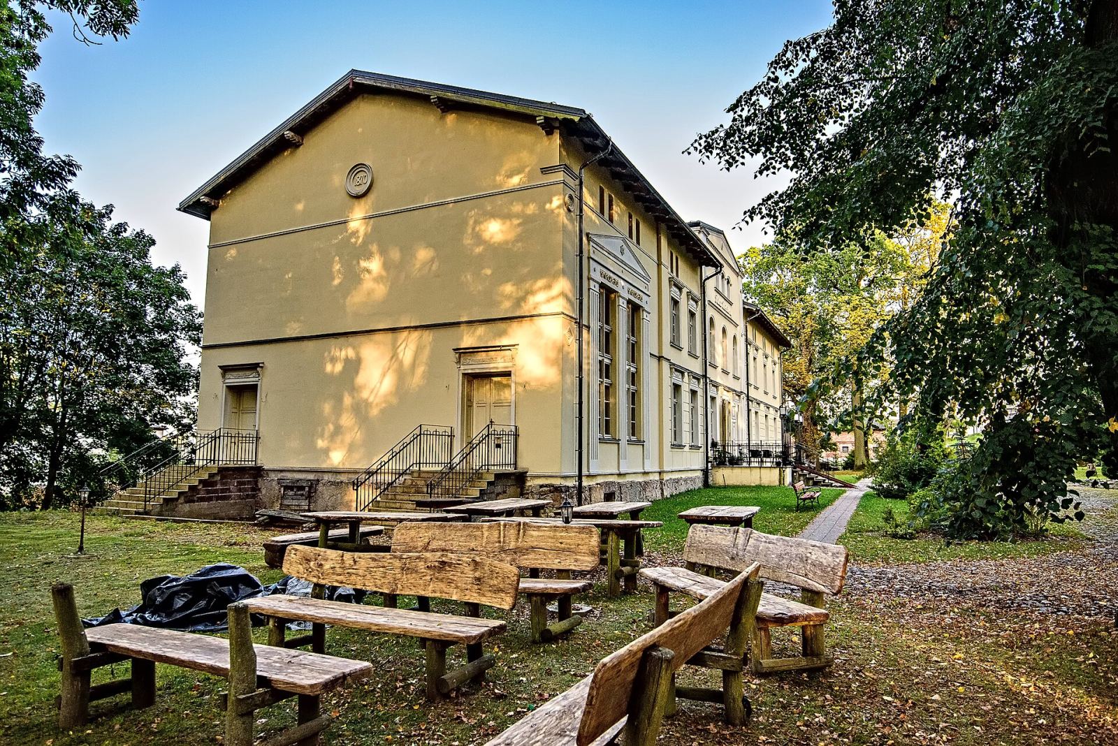Zespół dworsko-parkowy, Przyjaźń