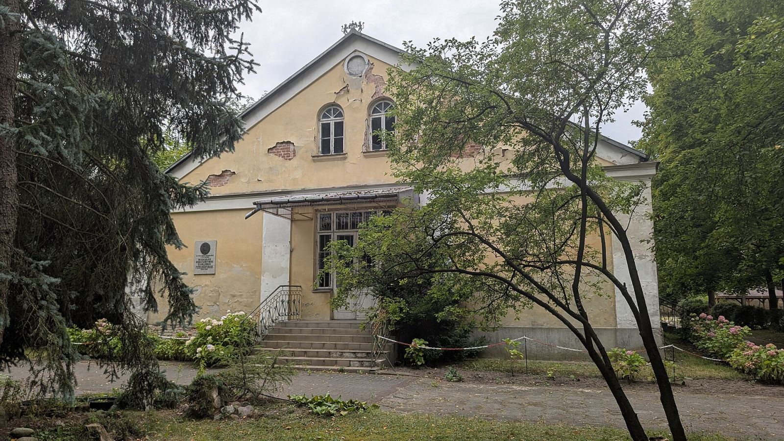 Szpital, tzw. Czerwony Dwór, Marki