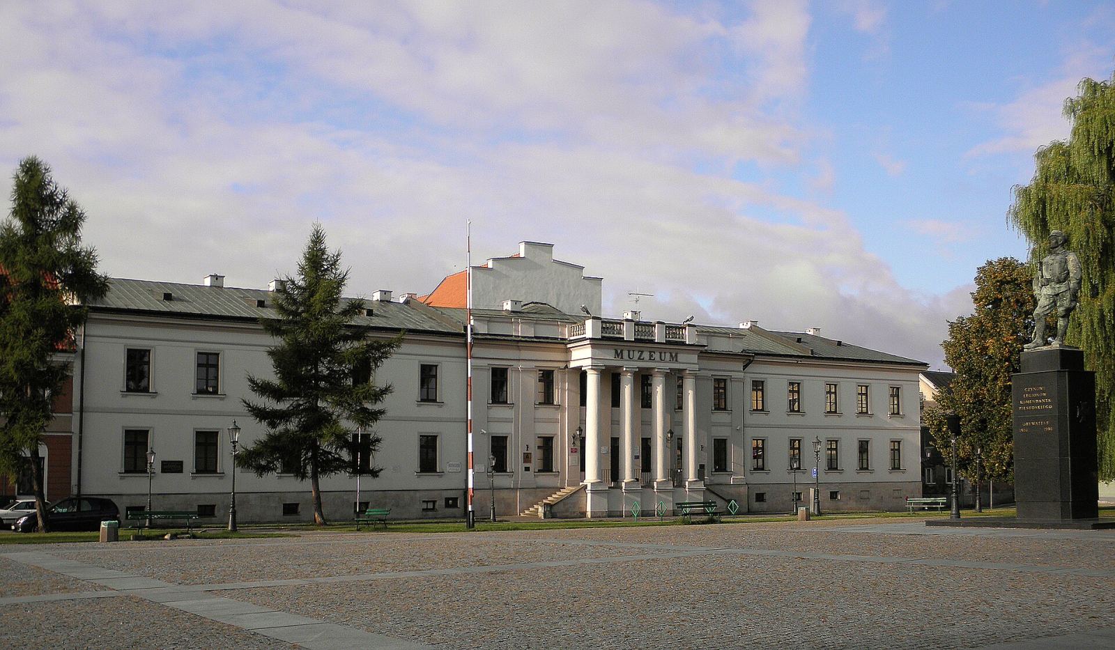 D. zespół klasztorny Pijarów, Radom