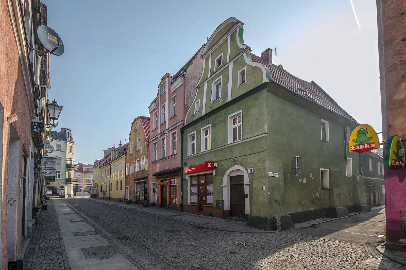 Dom, Jawor