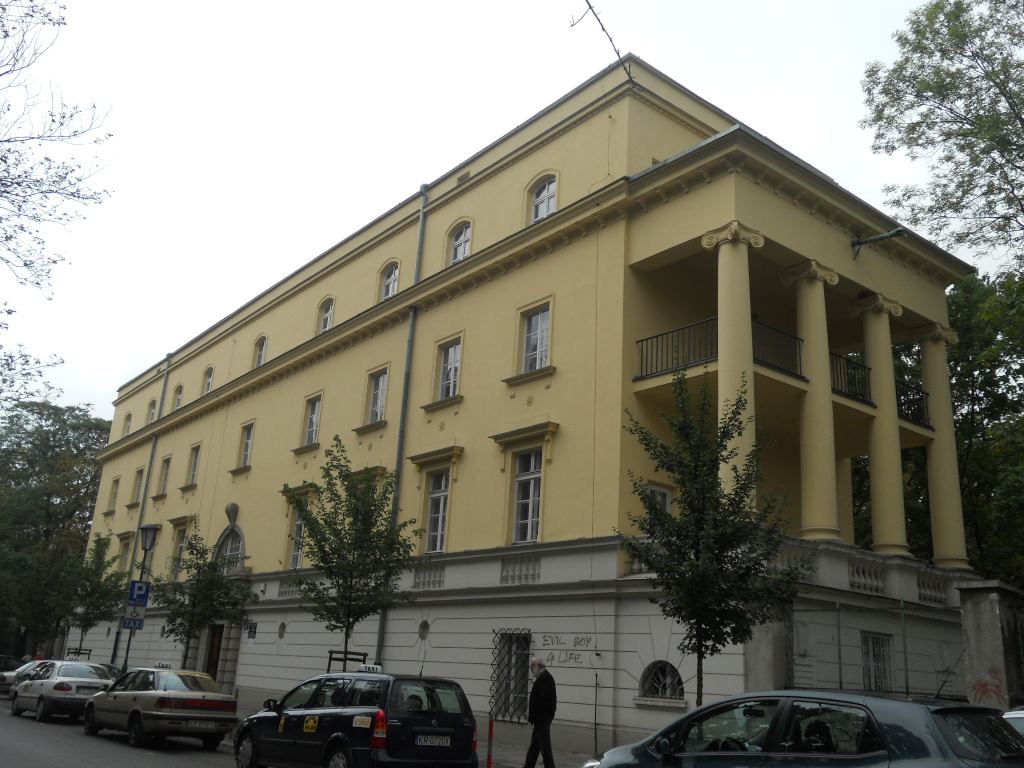 Uniwersytecka Szkoła Pielęgniarek i Higienistek, Kraków