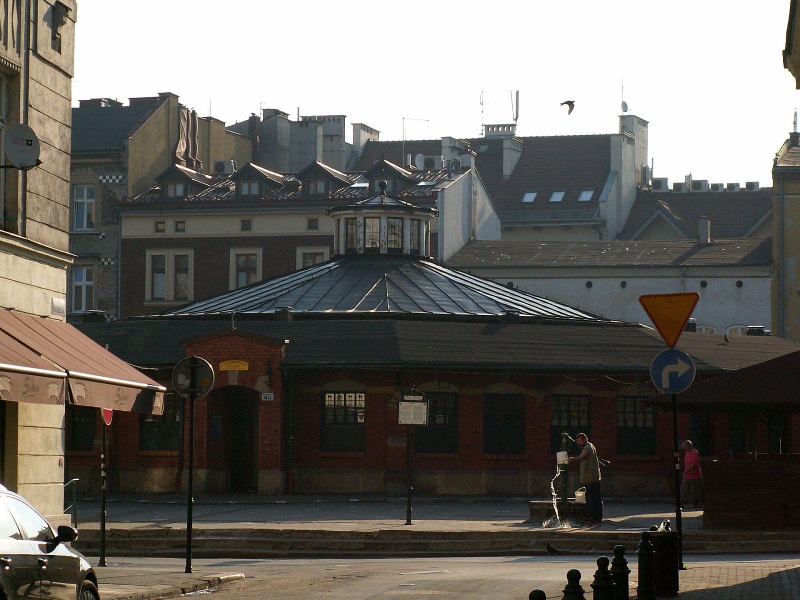 Hala targowa Okrąglak, Kraków