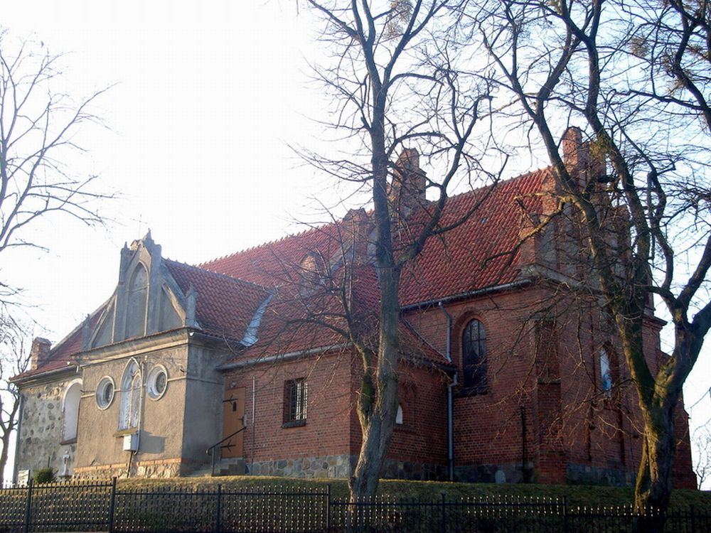 Kościół parafialny pw. św. Michała Archanioła, Błędowo