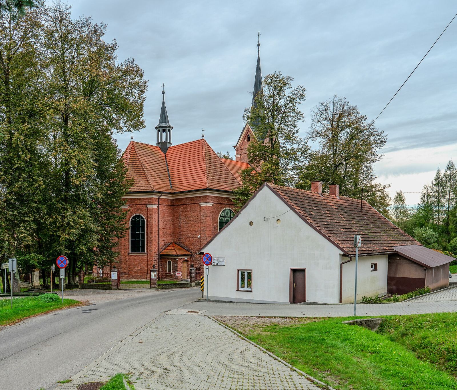 Kościół parafialny pw. Świętej Trójcy, Krzywaczka