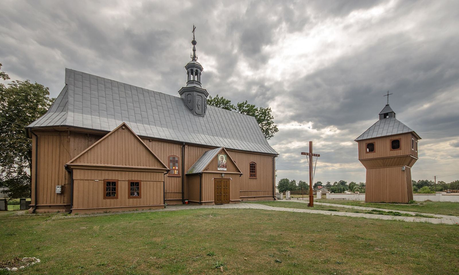 Kościół parafialny pw. św. Michała Archanioła, Bebelno-Wieś