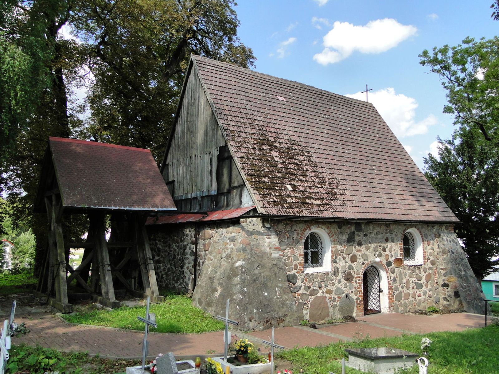 Kościół filialny pw. św. Macieja Apostoła, Dobieszewo