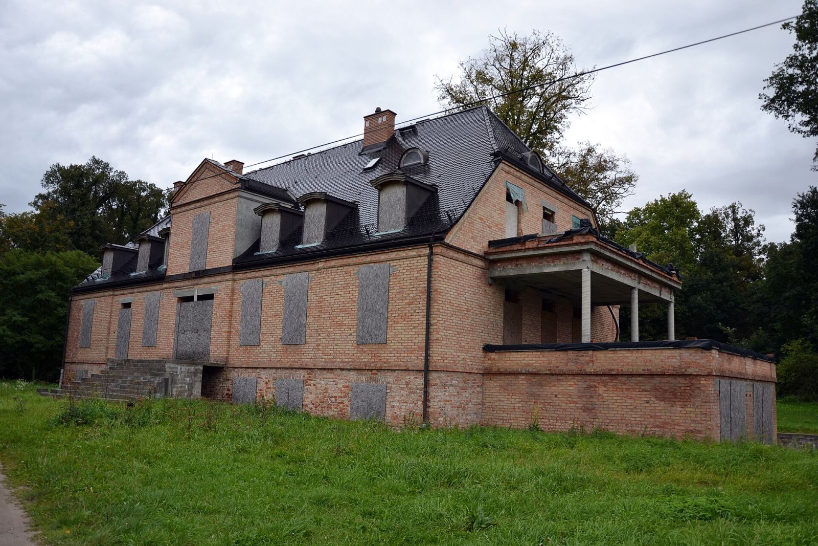 Dwór, Rurka