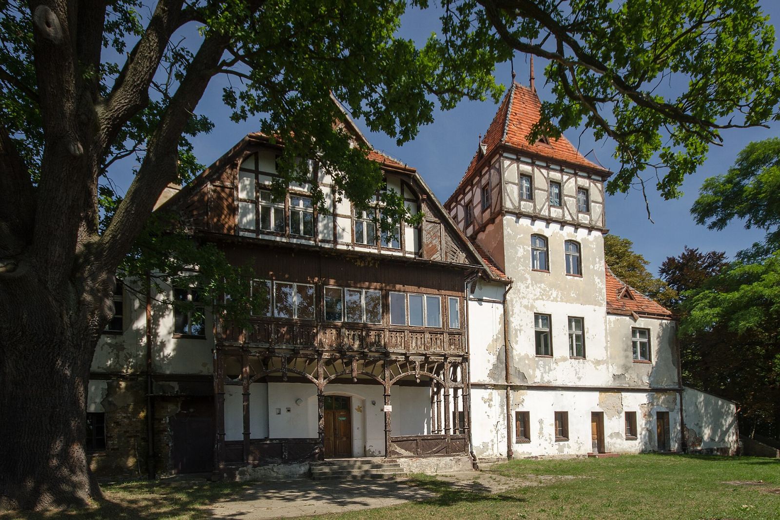 Zespół pałacowo-parkowy, Rościsławice