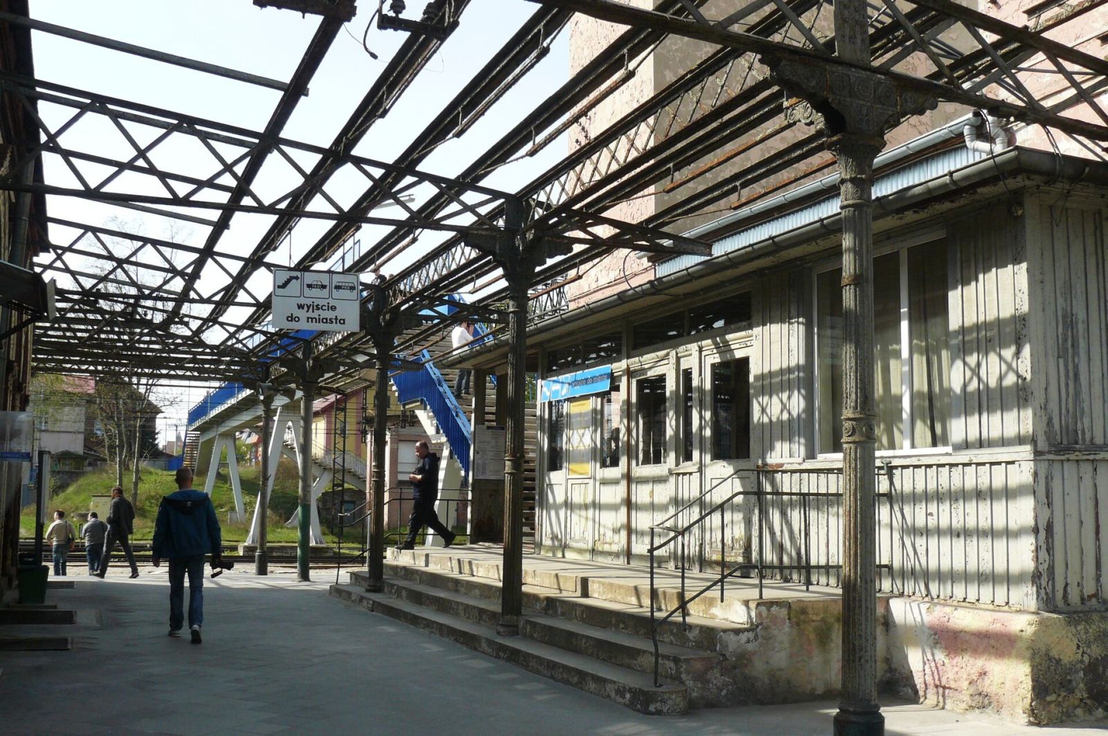 Wiaty peronowe, Węgliniec