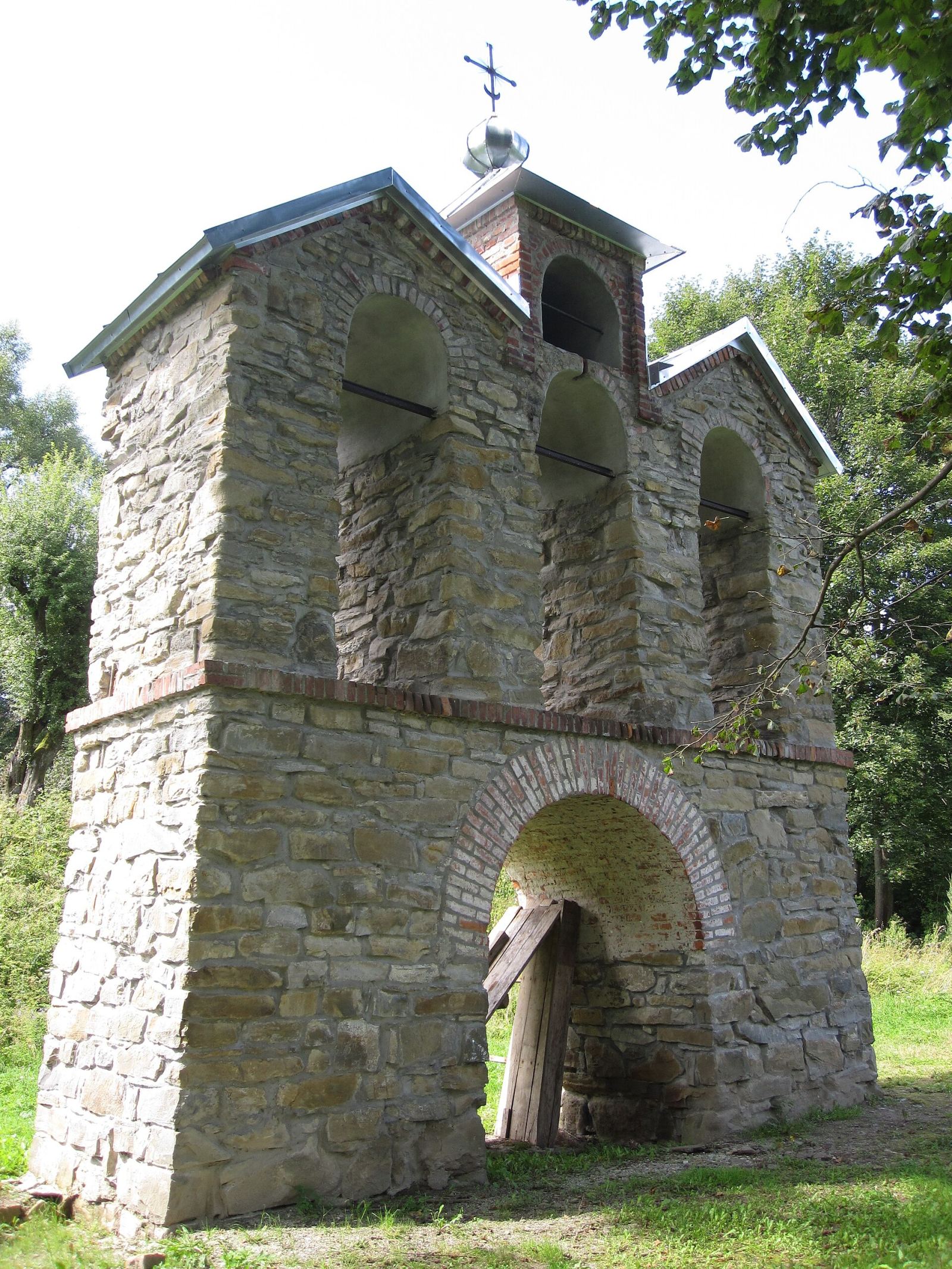 Dzwonnica, Płonna