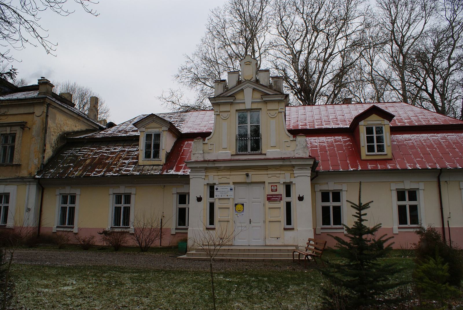 Dwór, Stryjno Pierwsze