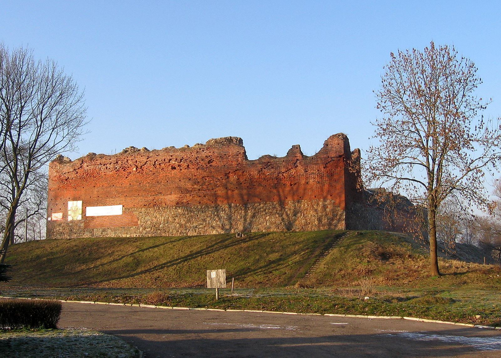 Ruiny zamku, Stare Drawsko
