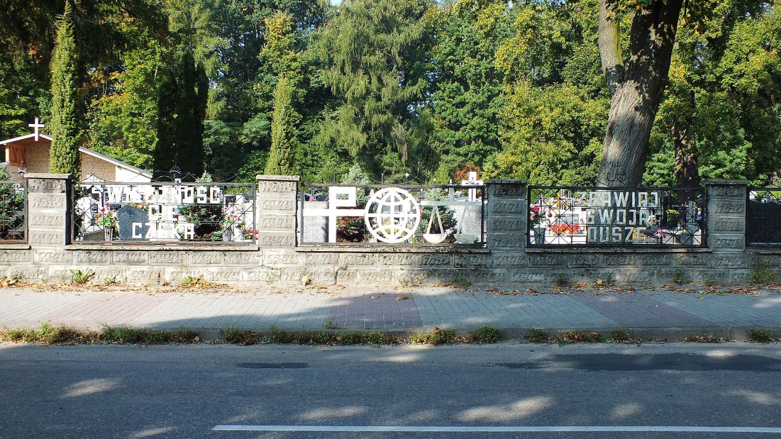 Cmentarz rzymskokatolicki, Złoty Potok