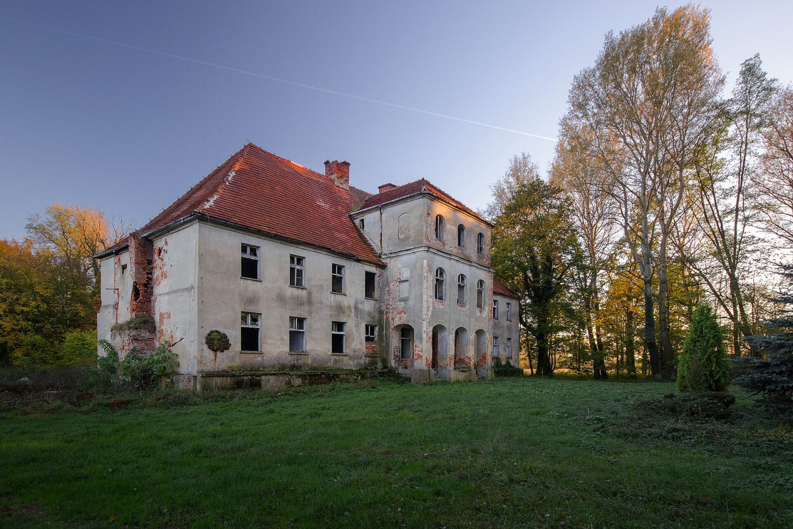Pałac, Składowice