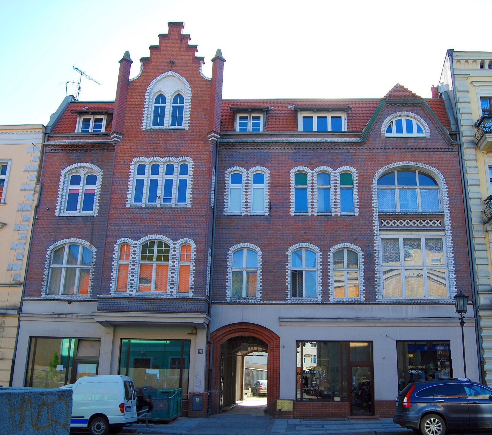 Kamienica z oficyną, Gniezno