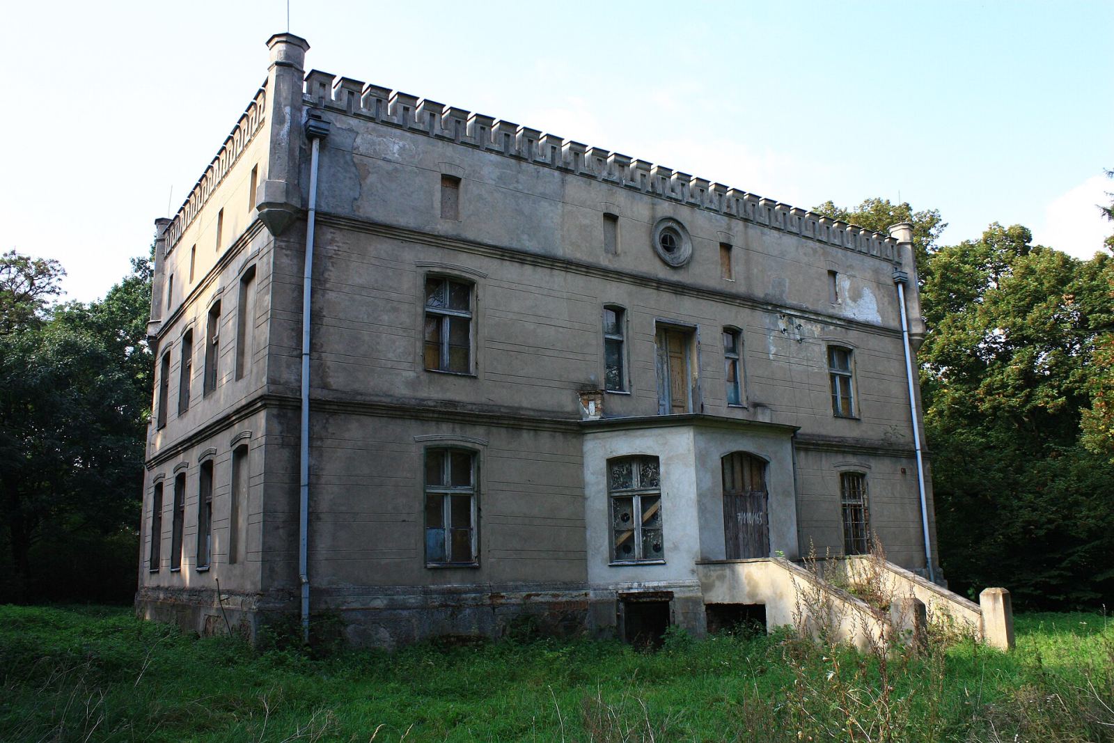 Pałac, Mikorzyn